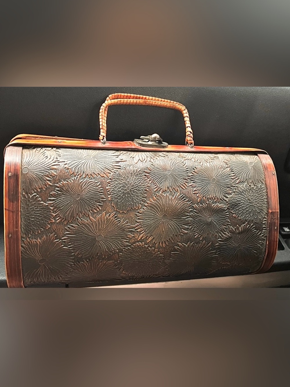 VTG 70s Signed Hand Carved Wood Cylinder Box Purse Excellent Condition